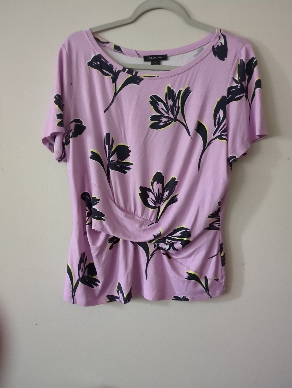 St. John Lavender Floral Short Sleeve Twist Tee with Black & Yellow Accents